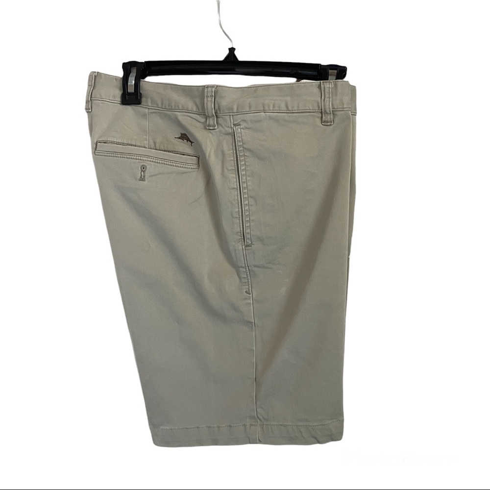 Tommy Bahama Khaki Shorts with Parrot - 34 - Picture 2 of 7